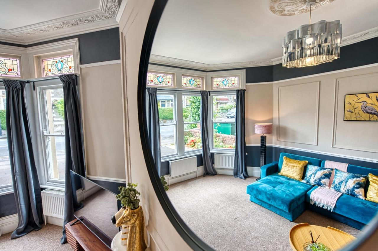 Lovely 2 Bedroom - Sleeps 9 *