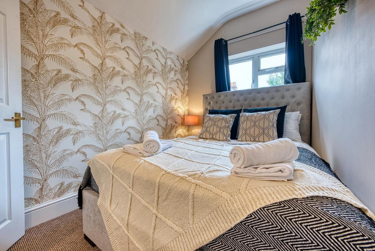 Lovely 2 Bedroom - Sleeps 9