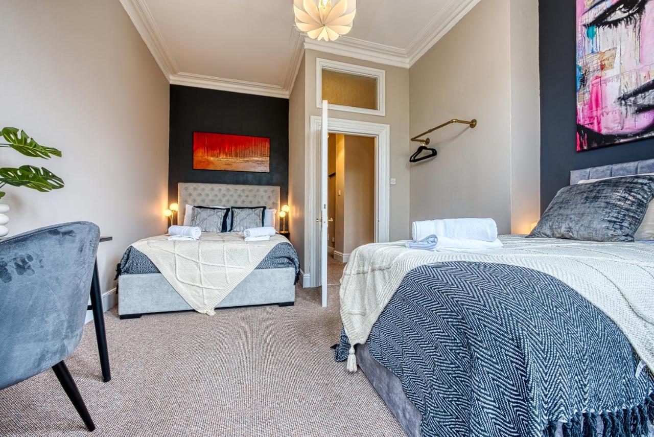 Lovely 2 Bedroom - Sleeps 9 Apartment *